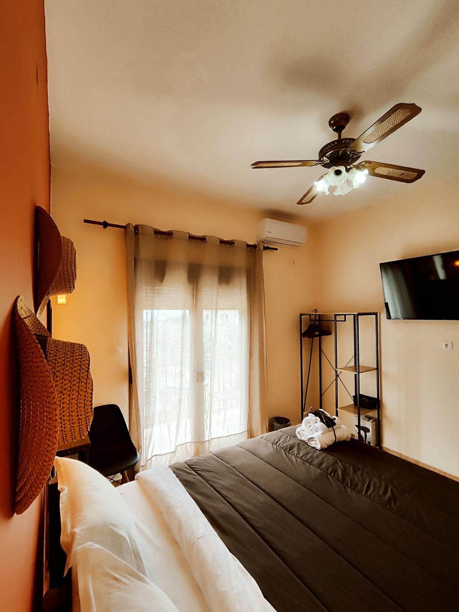 Poseidon Rooms Кала-Нера Экстерьер фото